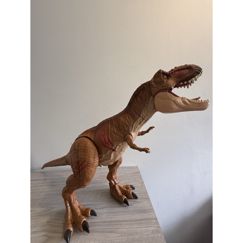 Mattel Jurassic World Super Colossal Tyrannosaurus Rex T-Rex Figure 42" Dinosaur